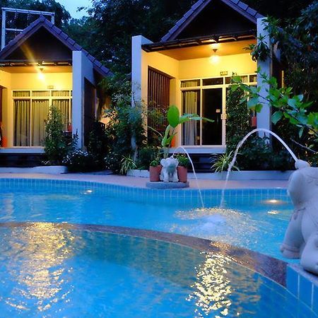 Baan Klang Aow Beach Resort Бан Крут Экстерьер фото