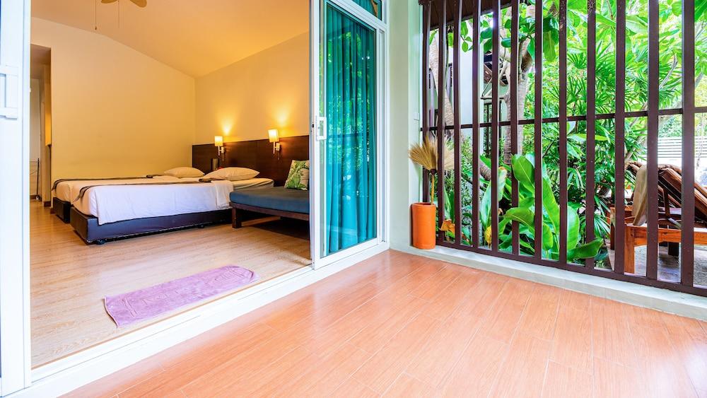 Baan Klang Aow Beach Resort Бан Крут Экстерьер фото