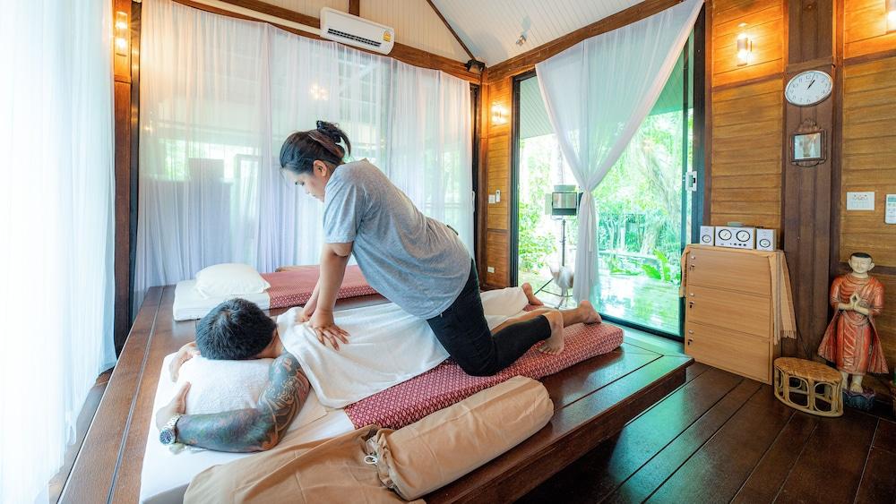 Baan Klang Aow Beach Resort Бан Крут Экстерьер фото