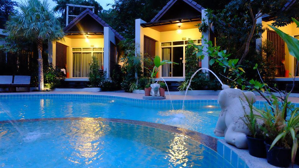 Baan Klang Aow Beach Resort Бан Крут Экстерьер фото