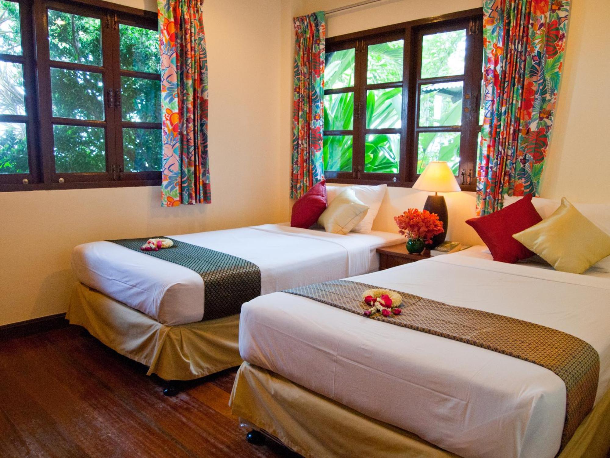 Baan Klang Aow Beach Resort Бан Крут Экстерьер фото