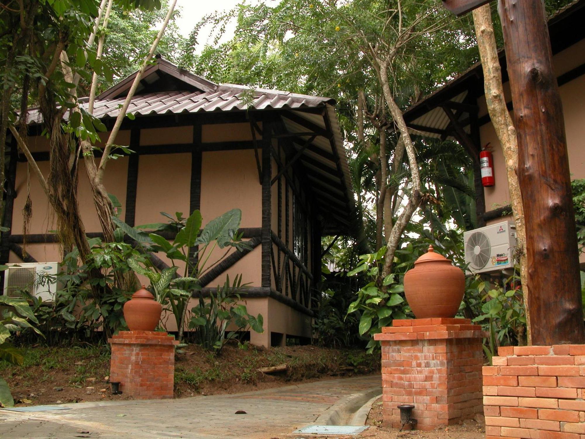 Baan Klang Aow Beach Resort Бан Крут Экстерьер фото